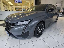 Grau Gebraucht 2024 Peugeot 308 SW Allure Kombi | 20.760 € (Fairer Preis)