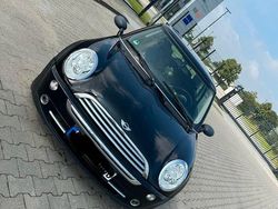 Schwarz Gebraucht 2004 Mini ONE Kleinwagen | 1.900 € (Fairer Preis)