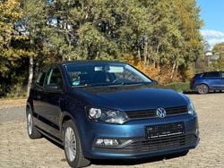 Blau Gebraucht 2017 VW Polo Trendline Kleinwagen | 6.600 € (Fairer Preis)