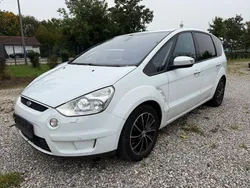 Weiß Gebraucht 2009 Ford S-MAX Titanium Van / Kleinbus | 4.300 € (Fairer Preis)