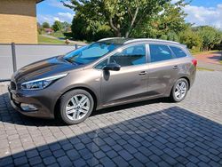 Braun Gebraucht 2013 Kia Ceed Sportswagon Kombi | 3.800 € (Teuer)