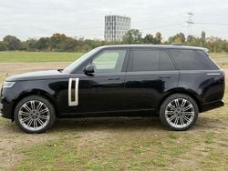 Schwarz Gebraucht 2024 Land Rover Range Rover SUV | 219.000 € (Etwas zu teuer)