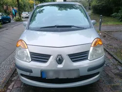 Grau Gebraucht 2006 Renault Modus Dynamique Van / Kleinbus | 1.000 € (Guter Preis)