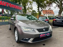 Grau Gebraucht 2015 Seat Leon ST Style Kombi | 10.999 € (Fairer Preis)
