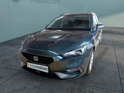Grau Gebraucht 2024 Seat Leon FR Van / Kleinbus | 29.000 € (Fairer Preis)