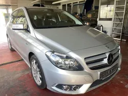Silber Gebraucht 2012 Mercedes B180 Van / Kleinbus | 10.400 € (Superpreis)