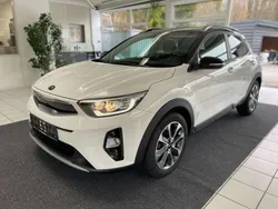 (bud) schneeweiss/schwarz Gebraucht 2019 Kia Stonic Vision SUV | 13.390 € (Fairer Preis)
