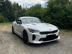 Weiß Gebraucht 2021 Kia Stinger 2 Limousine | 37.250 € (Guter Preis)