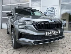 Grau Neu 2025 Skoda Karoq SportLine SUV | 38.790 € (Etwas zu teuer)