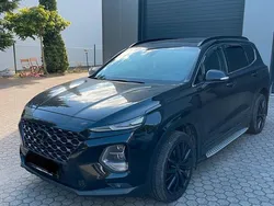 Schwarz Gebraucht 2018 Hyundai Santa Fe Premium SUV | 23.990 € (Fairer Preis)