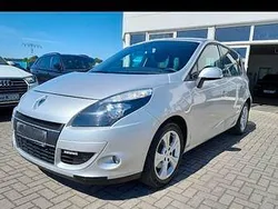 Silber Gebraucht 2009 Renault Scénic III Expression Van / Kleinbus | 6.000 € (Teuer)