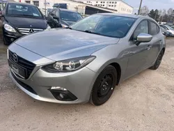 Grau Gebraucht 2015 Mazda 3 Center-Line Limousine | 4.900 € (Superpreis)