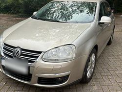 Gold Gebraucht 2006 VW Jetta Limousine | 3.600 € (Fairer Preis)