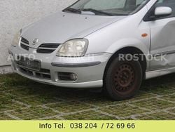 Silber Gebraucht 2004 Nissan Almera Tino Van / Kleinbus | 950 € (Superpreis)