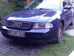 Blau Gebraucht 1998 Audi A4 Kombi | 850 €