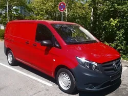 Rot Gebraucht 2016 Mercedes Vito Van / Kleinbus | 11.000 €