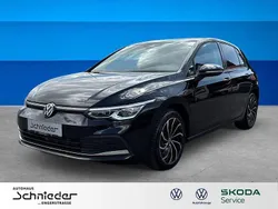 Schwarz Gebraucht 2024 VW Golf VIII Move Limousine | 23.900 € (Fairer Preis)