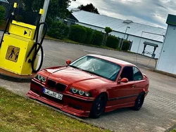 Orange Gebraucht 1992 BMW 325 Basis Coupé | 9.500 €