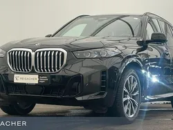 Saphirschwarz metallic Gebraucht 2024 BMW X5 Comfort Edition SUV | 79.990 €