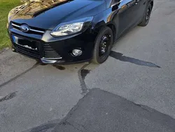 Schwarz Gebraucht 2013 Ford Focus Titanium Kombi | 6.000 € (Etwas zu teuer)