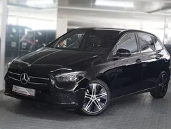 Schwarz Gebraucht 2022 Mercedes B250e Night Van / Kleinbus | 19.990 € (Fairer Preis)