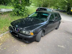 Schwarz Gebraucht 2004 BMW 530 Kombi | 4.000 € (Etwas zu teuer)