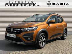 Orange Gebraucht 2021 Dacia Sandero Comfort Kleinwagen | 13.790 € (Teuer)