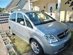 Grau Gebraucht 2005 Opel Meriva Edition Van / Kleinbus | 1.750 € (Guter Preis)