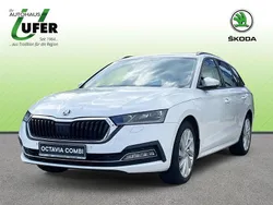 Bila candy/candyweiss Gebraucht 2021 Skoda Octavia First Edition Kombi | 24.990 € (Fairer Preis)