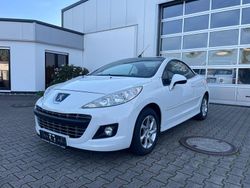 Weiß Gebraucht 2015 Peugeot 207 Active Cabrio | 3.990 € (Teuer)