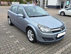 Grau Gebraucht 2006 Opel Astra Limousine | 2.199 € (Fairer Preis)