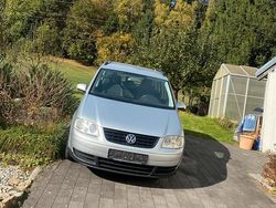 Grau Gebraucht 2003 VW Touran Van / Kleinbus | 3.300 €