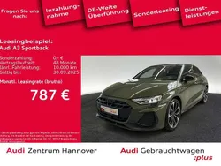 Distriktgrün metallic Gebraucht 2025 Audi A3 S-Line Limousine | 55.990 €