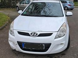 Weiß Gebraucht 2011 Hyundai i20 Kleinwagen | 2.650 € (Superpreis)