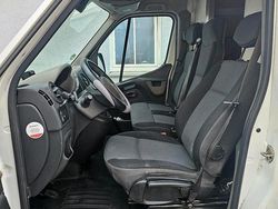 Weiß Gebraucht 2013 Renault Master Van / Kleinbus | 7.499 €