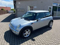 Silber Gebraucht 2004 Mini ONE Kleinwagen | 950 € (Fairer Preis)