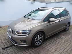 Gold Gebraucht 2017 VW Golf Sportsvan Sound Van / Kleinbus | 11.990 € (Guter Preis)