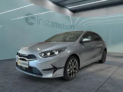 Silber Neu 2025 Kia Ceed Platinum Kleinwagen | 33.249 € (Fairer Preis)
