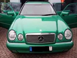 Gebraucht 1999 Mercedes E240 Avantgarde Kombi | 3.750 € (Teuer)