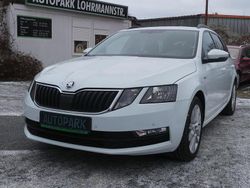 Weiß Gebraucht 2018 Skoda Octavia Clever Kombi | 12.490 € (Superpreis)