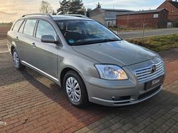 Gold Gebraucht 2005 Toyota Avensis Executive Kombi | 1.250 € (Guter Preis)