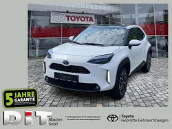 Schneeweiß Gebraucht 2022 Toyota Yaris Cross Elegant SUV | 23.990 € (Fairer Preis)