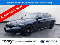 Blau Gebraucht 2024 BMW 330 Sport Line Limousine | 54.830 € (Etwas zu teuer)