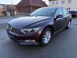 Rot Gebraucht 2016 VW Passat Comfortline Limousine | 12.950 € (Guter Preis)