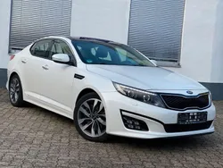 Weiß Gebraucht 2015 Kia Optima Spirit Limousine | 13.900 € (Fairer Preis)