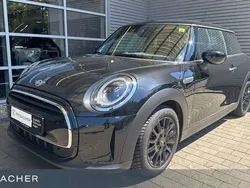 Midnight black metallic Gebraucht 2022 Mini ONE Classic Kleinwagen | 19.990 € (Etwas zu teuer)
