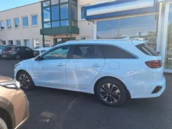 Weiß Neu 2025 Kia Ceed Gold Kombi | 26.490 € (Fairer Preis)