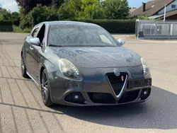 Grau Gebraucht 2013 Alfa Romeo Giulietta Turismo Kleinwagen | 5.900 € (Teuer)
