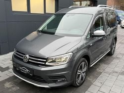 Grau Gebraucht 2017 VW Caddy Beach Van / Kleinbus | 23.900 € (Teuer)
