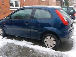 Blau Gebraucht 2006 Ford 300 Kleinwagen | 300 €